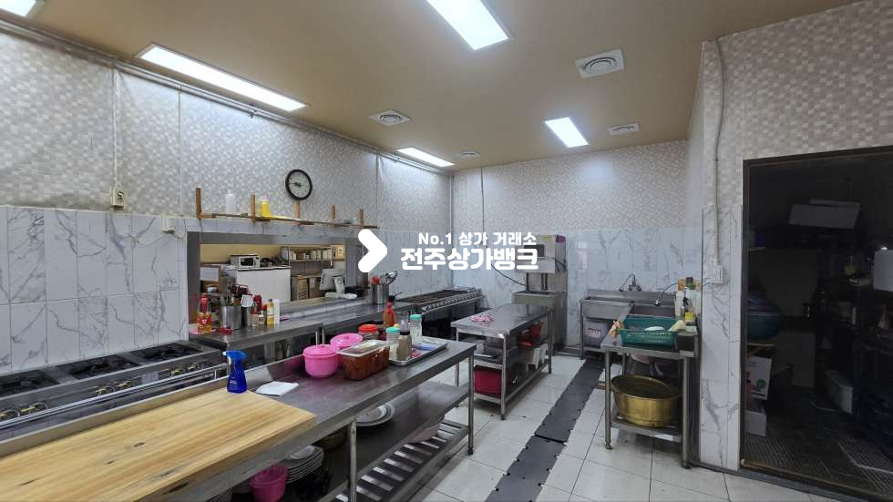 전북 전주덕진구 산정동 산정동 무권리금의 음식점 양도양수 월세 협의가능 옆칸 터서 총 100평 이용도 가능 ! 월세 매물번호 16035 사진 8