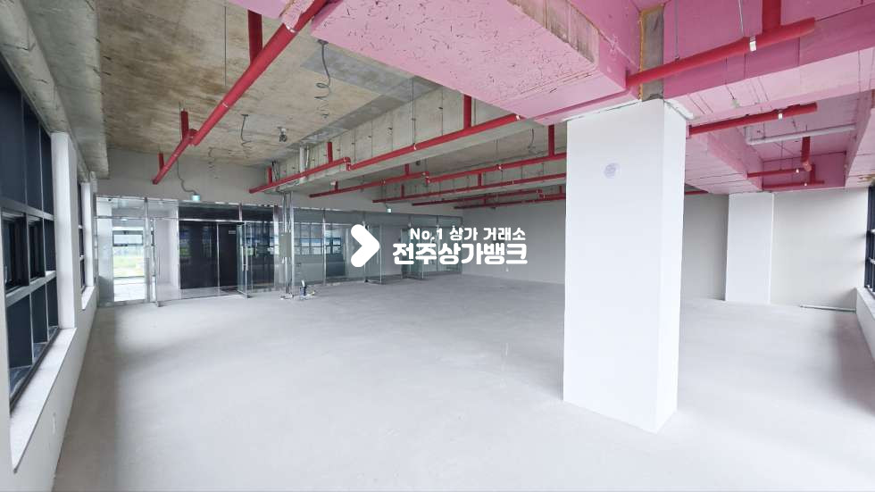 전북 전주덕진구 송천동2가 ★에코시티 신축 46평 2층상가 테라스 분할가능 임대료파격조건조율가능★ 월세 매물번호 16360 사진 2