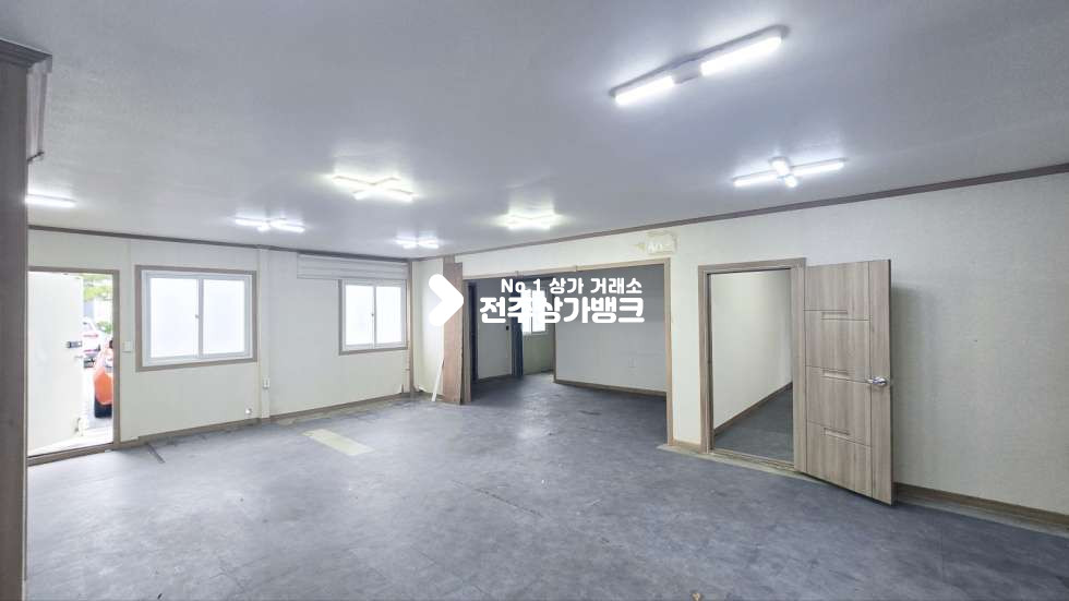 전북 전주완산구 효자동3가 서곡지구 1층 사무실 앞쪽 주차창 , 넒은평수대비 가격저렴 사무실 강력추천 월세 매물번호 16369 사진 4