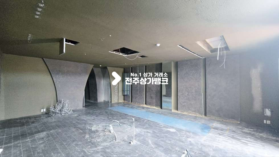 전북 전주완산구 효자동3가 효자동3가 복층구조로된 상가 31평형으로 자유업종가능 , 내부 철거도 가능 월세 매물번호 16370 사진 2