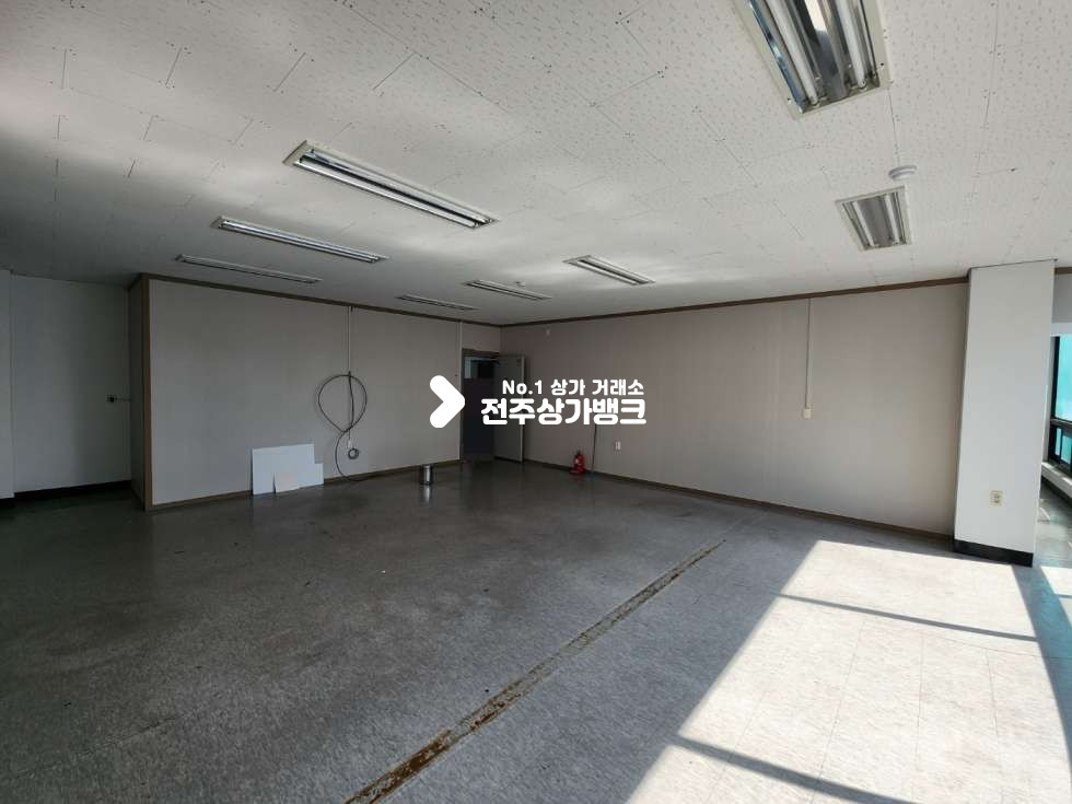 전북 전주완산구 효자동3가 JY 효자동3가 층단독사용 깔끔한 인테리어 양쪽 단독사용이 가능한 사무실임대 월세 매물번호 13198 사진 1