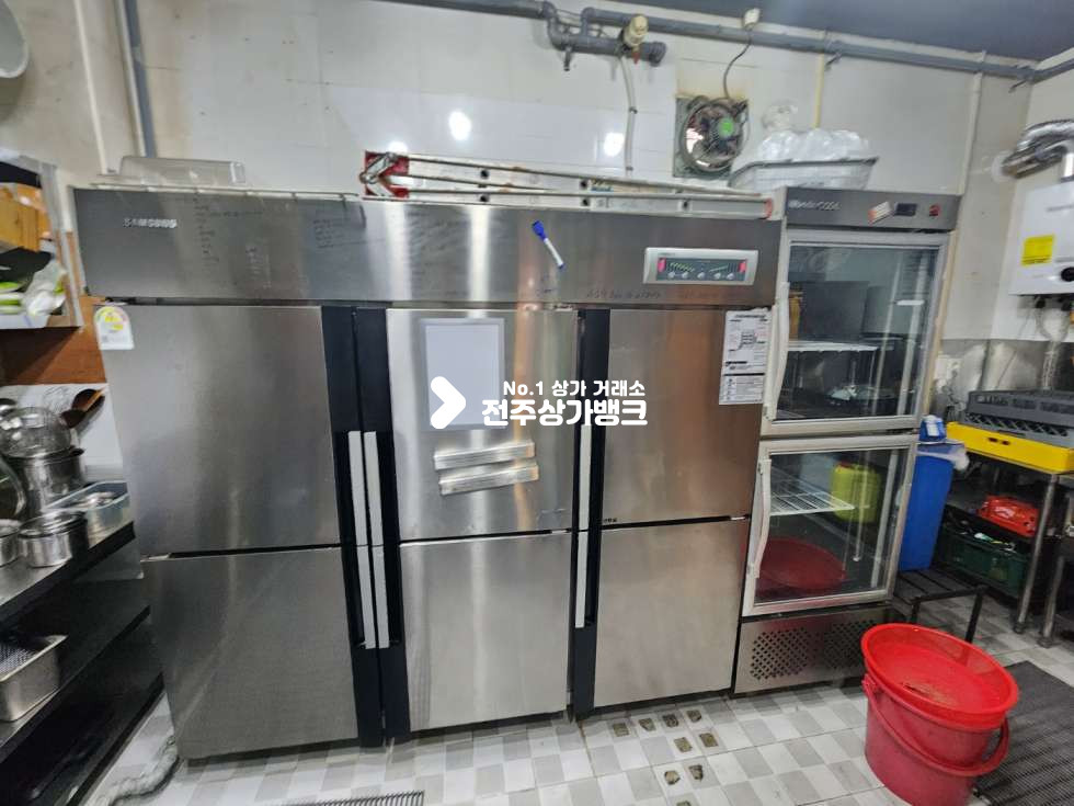 전북 전주완산구 효자동1가 삼천동 먹자골목 초입부근 선술집 양도양수 분위기좋은곳 ! 협의입주 가능합니다. 월세 매물번호 12969 사진 23