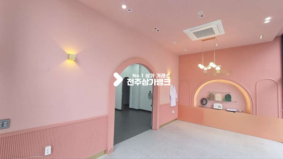 전북 전주완산구 효자동2가 효자동2가 아파트단지 많은 1층상가 임대 층고 높음 내부깔끔 즉시사용가능 ! 월세 매물번호 16420 사진 1