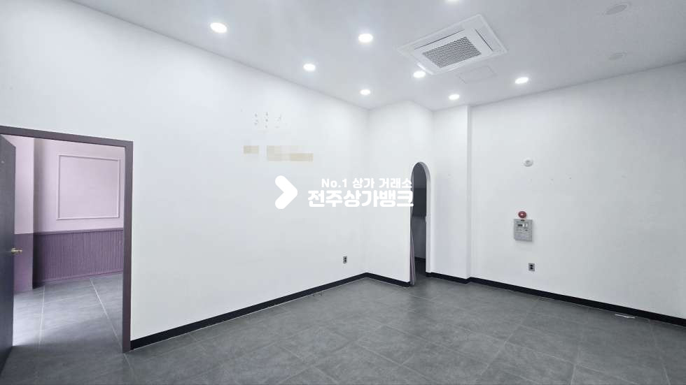 전북 전주완산구 효자동2가 효자동2가 아파트단지 많은 1층상가 임대 층고 높음 내부깔끔 즉시사용가능 ! 월세 매물번호 16420 사진 4