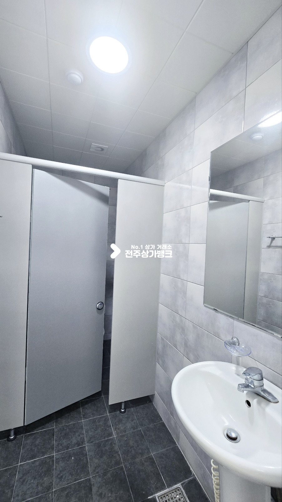 전북 전주완산구 효자동2가 효자동2가 내부깔끔한 2층 상가 48평형 즉시입주가능 ! 월세 매물번호 16421 사진 8