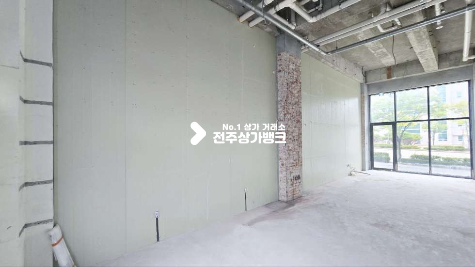전북 전주완산구 효자동2가 효자동2가 내부깔끔철거된 1층상가 가시성좋으며 층고가높음 즉시입주가능 월세 매물번호 16423 사진 4