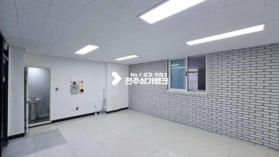 전북 전주완산구 중화산동2가 중화산동2가 내부깔끔 , 내부화장실있는 상가 1인미용업종 강력추천 월세 매물번호 16427 사진 4