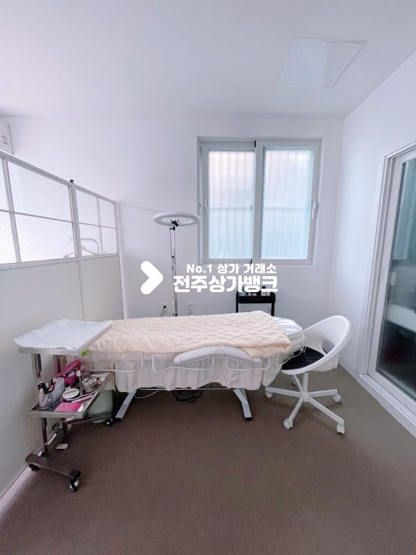 전북 전주완산구 삼천동1가 삼천동 저렴한 가격대에 인테리어깔끔한 예약제 미용샵 양도양수 협의입주가능 월세 매물번호 16425 사진 2