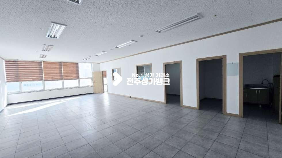 전북 전주완산구 효자동2가 효자동2가 룸분리 깔끔한 사무실 탕비실 완비 즉시입주가능 월세 매물번호 16443 사진 1
