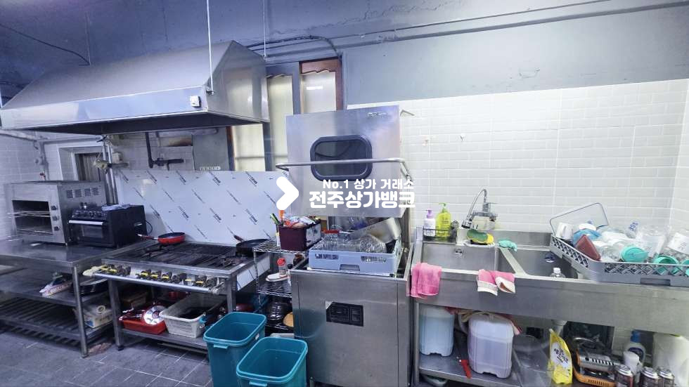 전북 전주완산구 서신동 ★서신동 먹자골목 1층30평 상가 양도양수 타업종가능★ 월세 매물번호 16445 사진 10