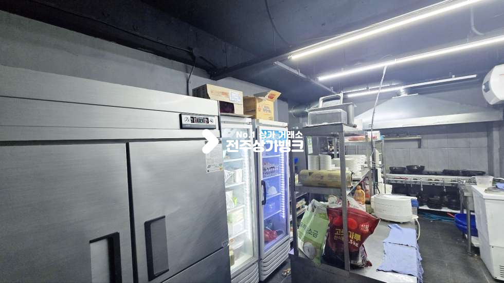 전북 전주완산구 중앙동1가 객리단길 유동인구많은 1층 가맥집양도양수 다른업종으로변경도가능 ! 권리금협의가능~ 월세 매물번호 16449 사진 11