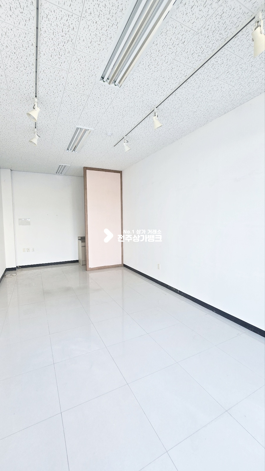 전북 전주완산구 서완산동1가 완산동 1층저렴한 상가임대 13평 내부깔끔 월세 매물번호 16460 사진 1
