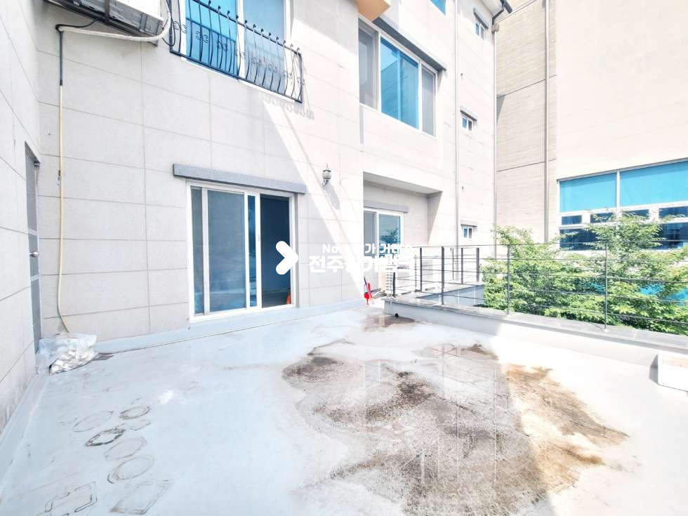 전북 전주완산구 중화산동2가 ●시스템에어컨2대 ●바닥난방 ●테라스,엘베 ●권리금없음●사무실추천!!●yu 월세 매물번호 11952 사진 8