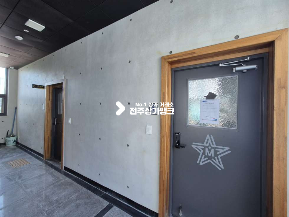전북 전주덕진구 송천동2가 ○에코시티 천장바닥 깔금하게 되여있는 4층상가○ 월세 매물번호 16465 사진 8