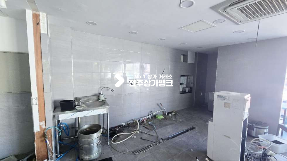 전북 전주완산구 평화동1가 평화동 가시성좋은 1,2층 음식점 임대 즉시입주가능 월세 매물번호 16478 사진 11