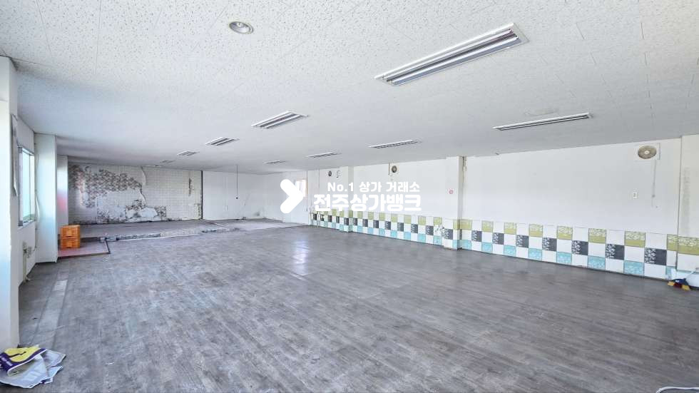 전북 전주완산구 상림동 주차장 가지고있는 대로변 부근 음식점자리 즉시입주가능 월세 매물번호 16480 사진 1