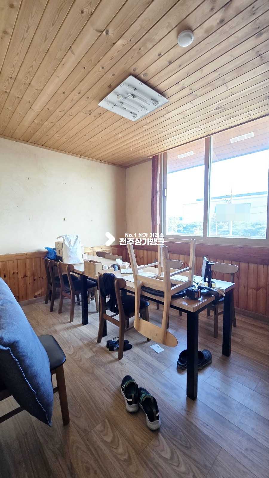 전북 완주군 봉동읍 구미리 봉동 산업단지내 대형주차장 가지고있는 음식점 상가 월세 매물번호 16481 사진 8