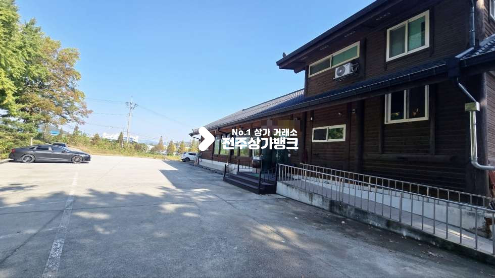 전북 완주군 봉동읍 구미리 봉동 산업단지내 대형주차장 가지고있는 음식점 상가 월세 매물번호 16481 사진 22