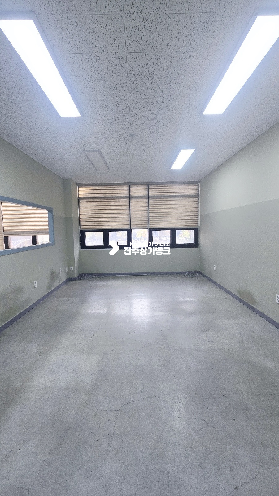 전북 전주완산구 효자동2가 효자동 신시가지 내부 깔끔인테리어 에어컨7대 설치 룸분리 무권리금 즉시입주가능 ! 월세 매물번호 16483 사진 10