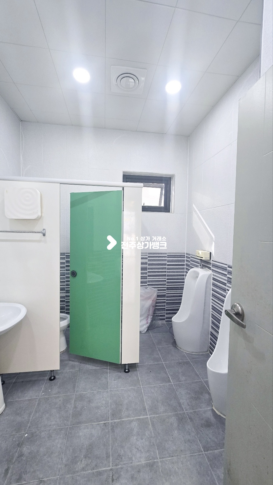 전북 전주완산구 효자동2가 효자동 신시가지 내부 깔끔인테리어 에어컨7대 설치 룸분리 무권리금 즉시입주가능 ! 월세 매물번호 16483 사진 22