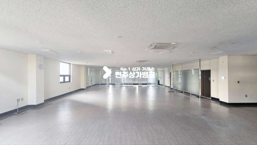 전북 전주완산구 효자동3가 효자동3가 대형사무실 내부 깔끔,룸분리 되어있음 즉시입주가능 월세 매물번호 16484 사진 5