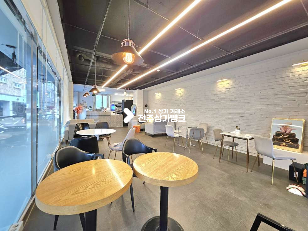 전북 전주완산구 효자동3가 전주대 인근//집기일체 양도//1000-85 또는 3000-70 가능 월세 매물번호 15594 사진 3